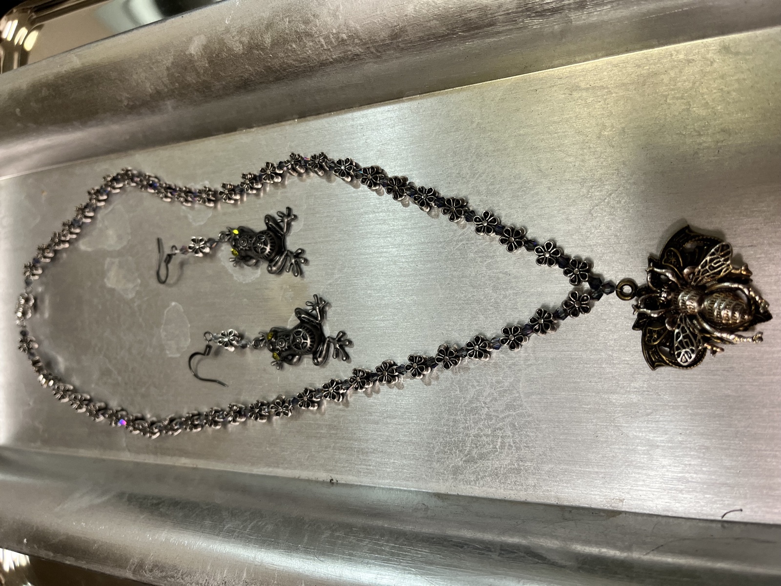 Bee Pendant Set