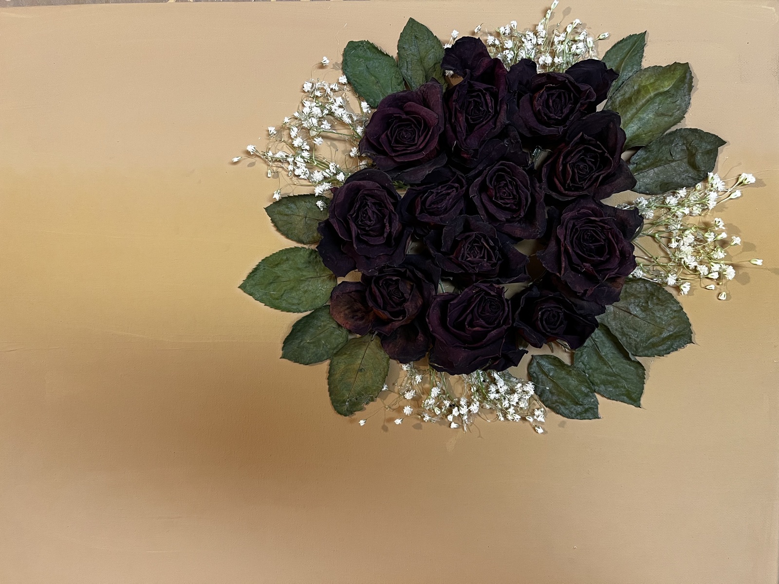 Dark Roses on Gold